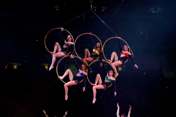 Gymnasts in the rings