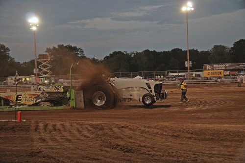 WashMoFairTractorPull2012 09 WEB.jpg