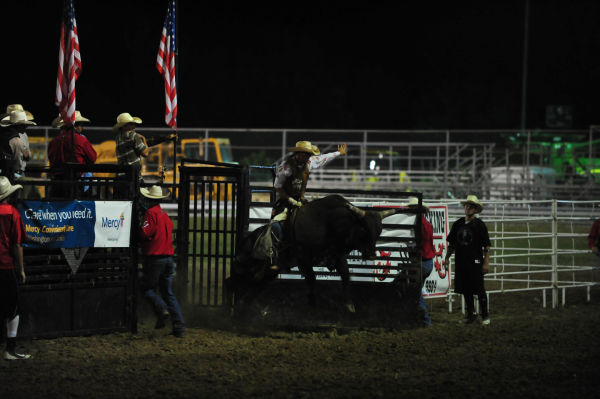 006FairBullRiding13.jpg
