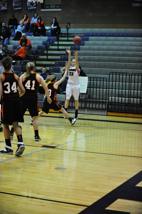 014UniOweDGBB13.jpg