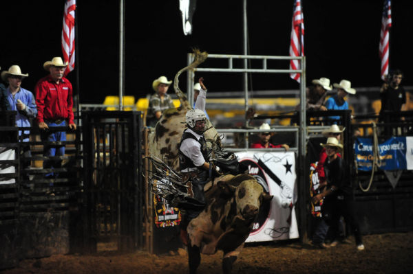 031FairBullRiding13.jpg