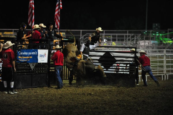 063FairBullRiding13.jpg