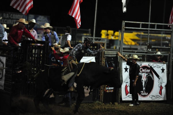 093FairBullRiding13.jpg