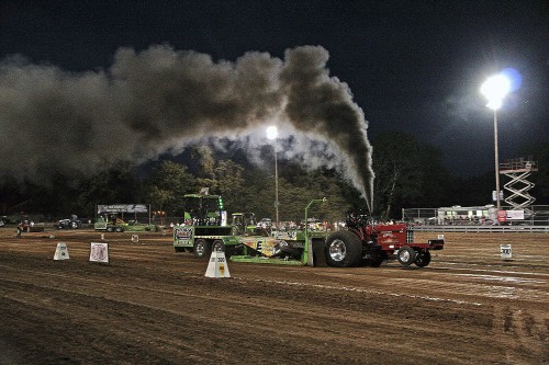 WashMoFairTractorPull2012 15 WEB.jpg