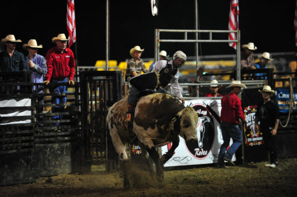 088FairBullRiding13.jpg