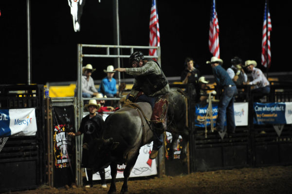 046FairBullRiding13.jpg