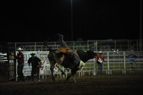 085FairBullRiding13.jpg