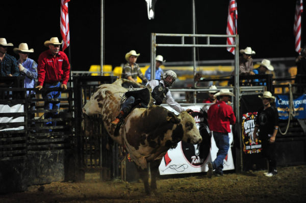 087FairBullRiding13.jpg
