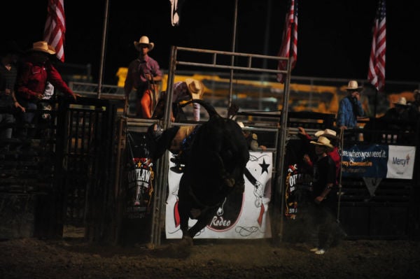 044FairBullRiding13.jpg
