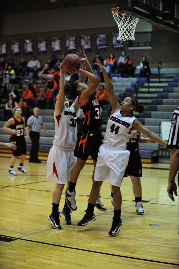 026UniOweDGBB13.jpg