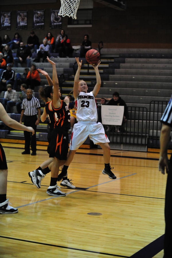 015UniOweDGBB13.jpg