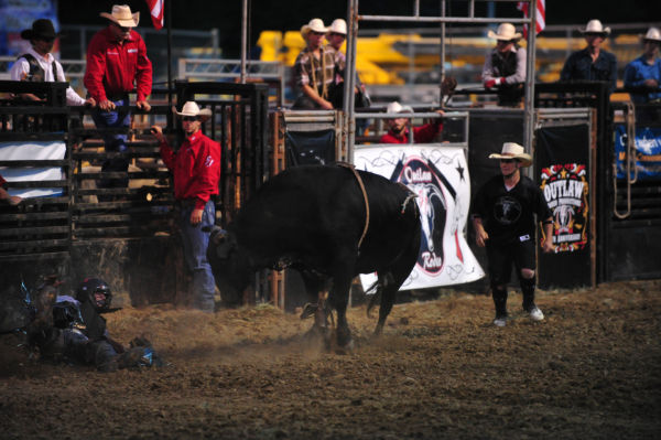 072FairBullRiding13.jpg