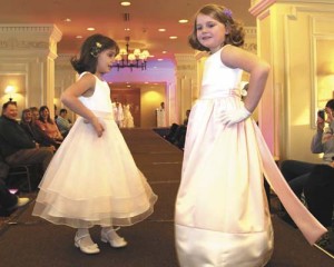 Sisters Alexis and Raylee Moore