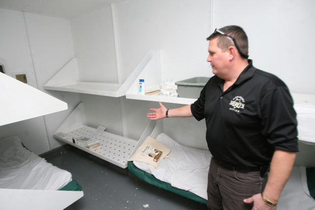 Polk County Jail Des Moines Iowa A Cell In Maximum Security Block Is Ready For Cleaning At The Johnson County Jail Iowa City On Monday Sent All Of Inmates From