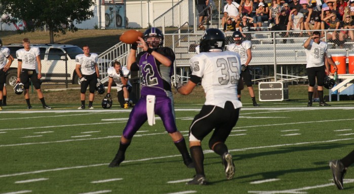 Waldorf football turns the tables : Forest City Summit