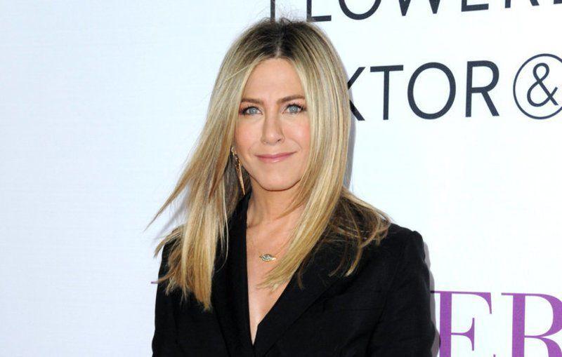 Column: ARMERDING.081816 -- Jennifer Aniston's rantings about body shaming ring hollow - Gloucester Daily Times