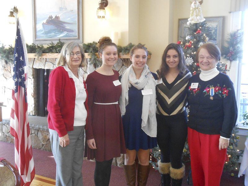 daughters american revolution 2009 essay contest The abigail phelps chapter of the daughters of the american revolution honored winners of the dar american history essay contest this year marks the 125h anniversary of ellis island as an immigration station. daughters american revolution 2009 essay contest The abigail phelps chapter of the daughters of the american revolution honored winners of the dar american history essay contest this year marks the 125h anniversary of ellis island as an immigration station.