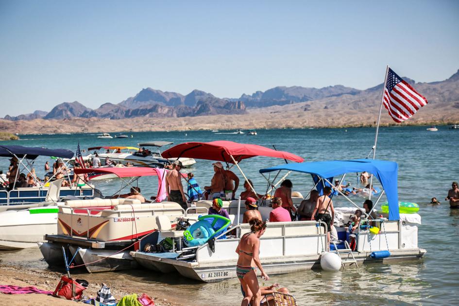 Boaters flock to Lake Havasu State Park, Bridgewater Channel for