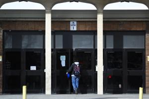 Sunday outage causes water pipe to burst at Capital High