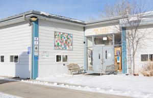 School board postpones Jim Darcy water agreement; para pay increases requested