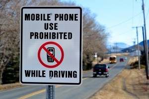 Lawmakers debate bill that would overturn cellphone bans