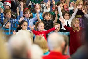 Photos: Singing in the holidays