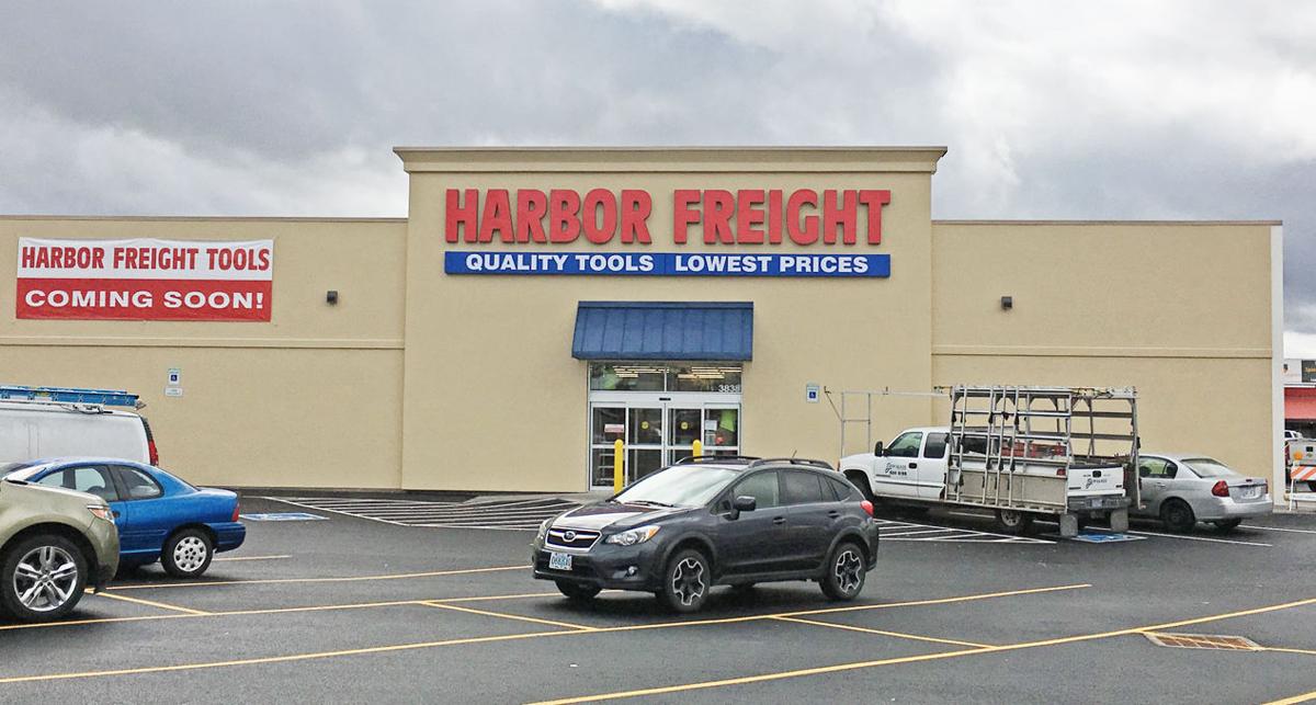 Town & Country: Harbor Freight opens today | Local News | heraldandnews.com