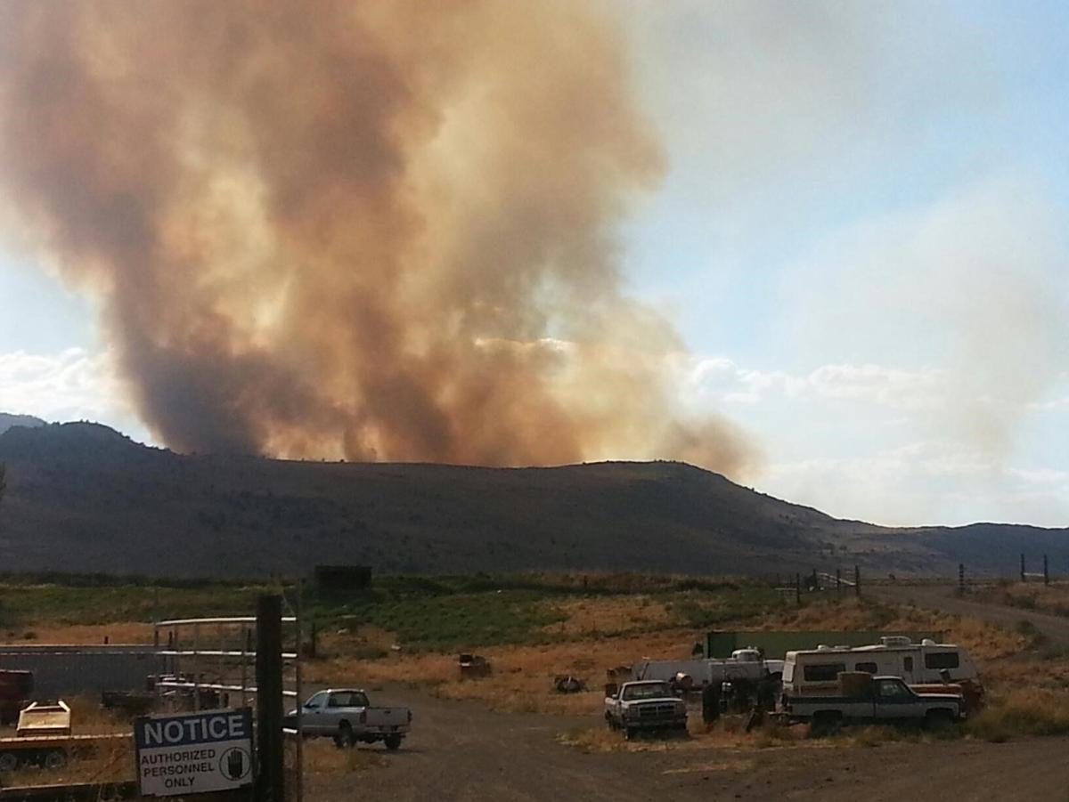 UPDATED Wildfire near Paisley threatens town Breaking