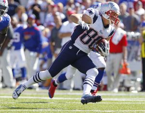 Patriots rely on veterans for opening victory - Homenewshere.com