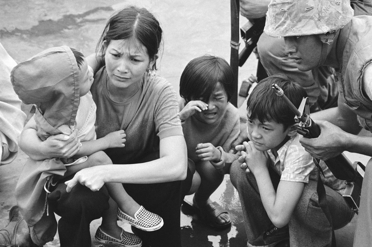 Eddie Adams Vietnam War photos - Business Insider