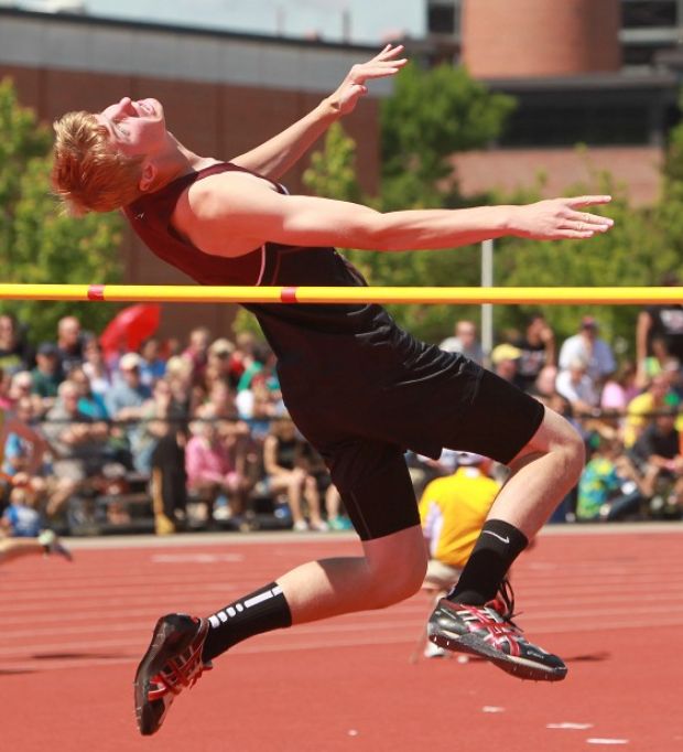 WIAA State Track Division 2/3 Notebook Schreier wins D3 triple jump