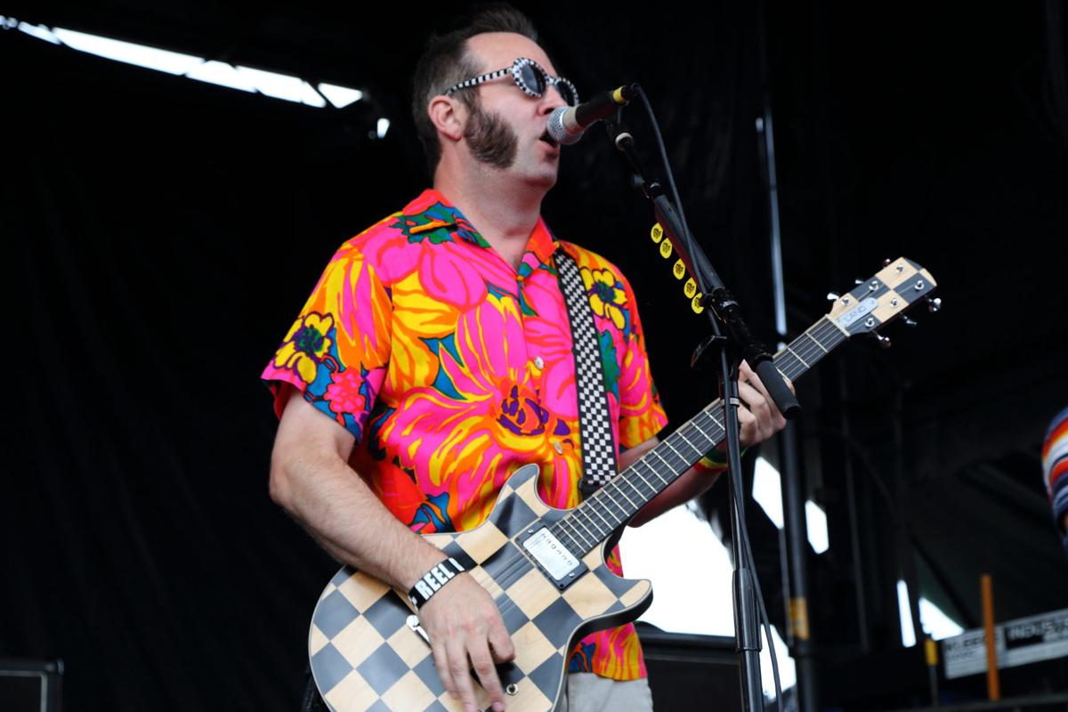 a biography of singer and guitarist of reel big fish aaron barret Aaron singer news details: singer-guitarist aaron barrett of california-based ska-punk band reel big fish has married posted: apr 04, 2008 21:00:25 ap worldstream 07-29-2004 dateline: los angeles singer-guitarist aaron barrett of southern california-based ska-punk band reel big fish has married. a biography of singer and guitarist of reel big fish aaron barret Aaron singer news details: singer-guitarist aaron barrett of california-based ska-punk band reel big fish has married posted: apr 04, 2008 21:00:25 ap worldstream 07-29-2004 dateline: los angeles singer-guitarist aaron barrett of southern california-based ska-punk band reel big fish has married.