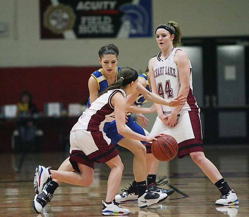 Division 5 girls basketball Elkhart LakeGlenbeulah sinks CWC High