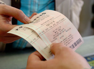 Where Dane County buys its Powerball tickets