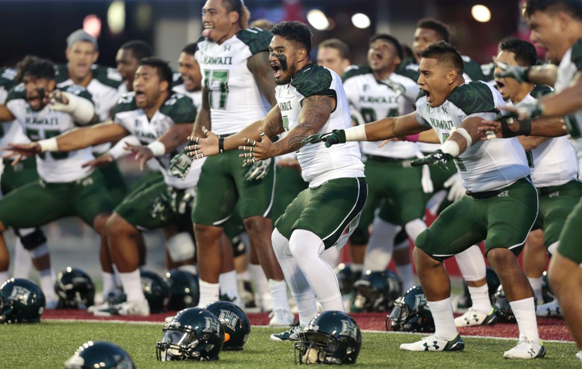 Photos: Wisconsin Badgers 28, Hawaii Rainbow Warriors 0 | Badgers Football | host.madison.com