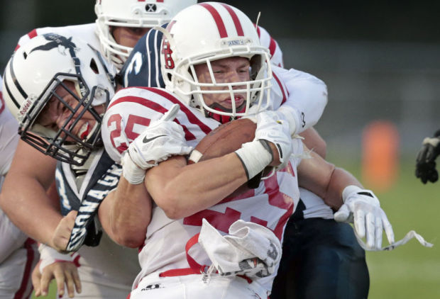 Prep football: Max Meylor, Mount Horeb/Barneveld bump off defending