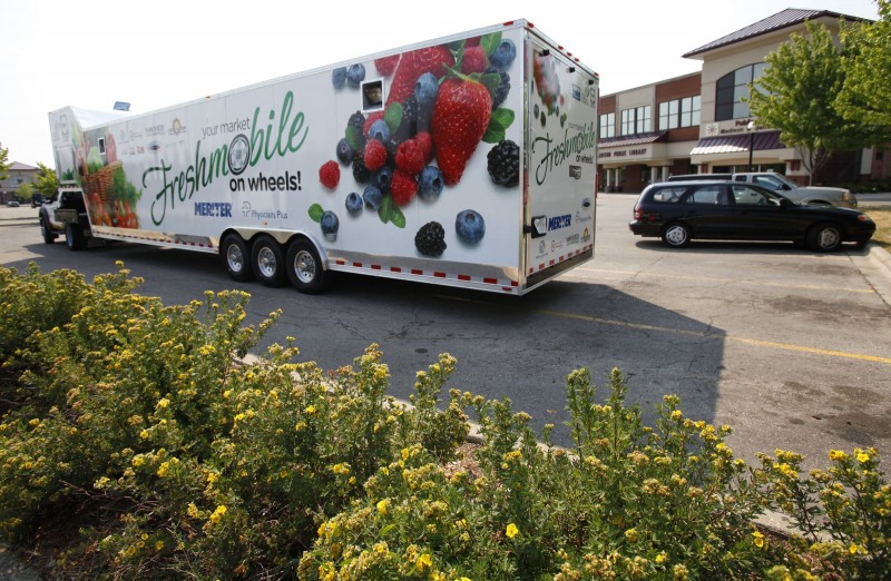 New mobile grocery store brings fresh food option to