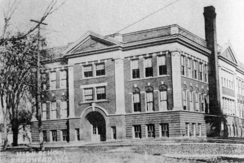 Brodhead's 'Old Middle School' could be revived as apartment building