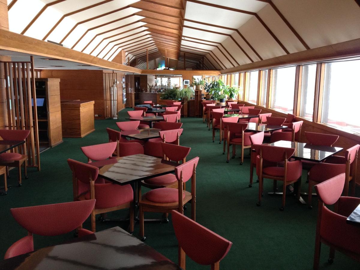 Day trip dining Riverview Spring Green Restaurant Food host