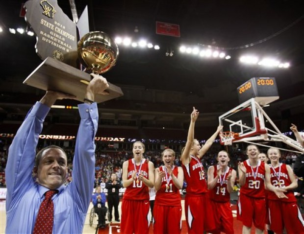 WIAA keeps state boys basketball tourney in Madison, moves girls to Green Bay