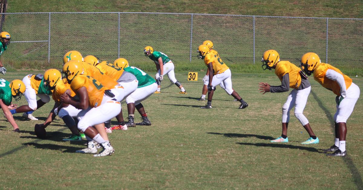 Woodbridge football unveils new offensive look Sports