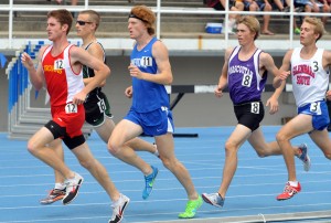 Headed to finals: Charleston athletes advance in 1,600, pole vault