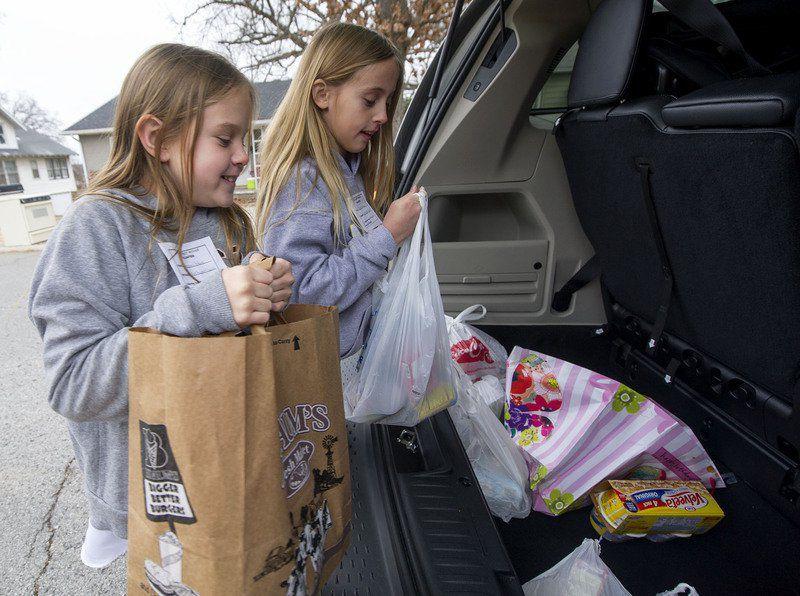 Newton County Food Basket Brigade prepares for food giveaway - Joplin Globe