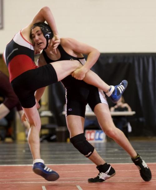 Lincoln Southeast surprises in Midwest Classic wrestling Wrestling