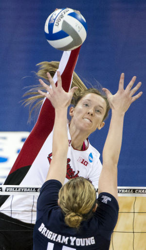 Volleyball: Cook thinks middle blocker best spot for Amber Rolfzen