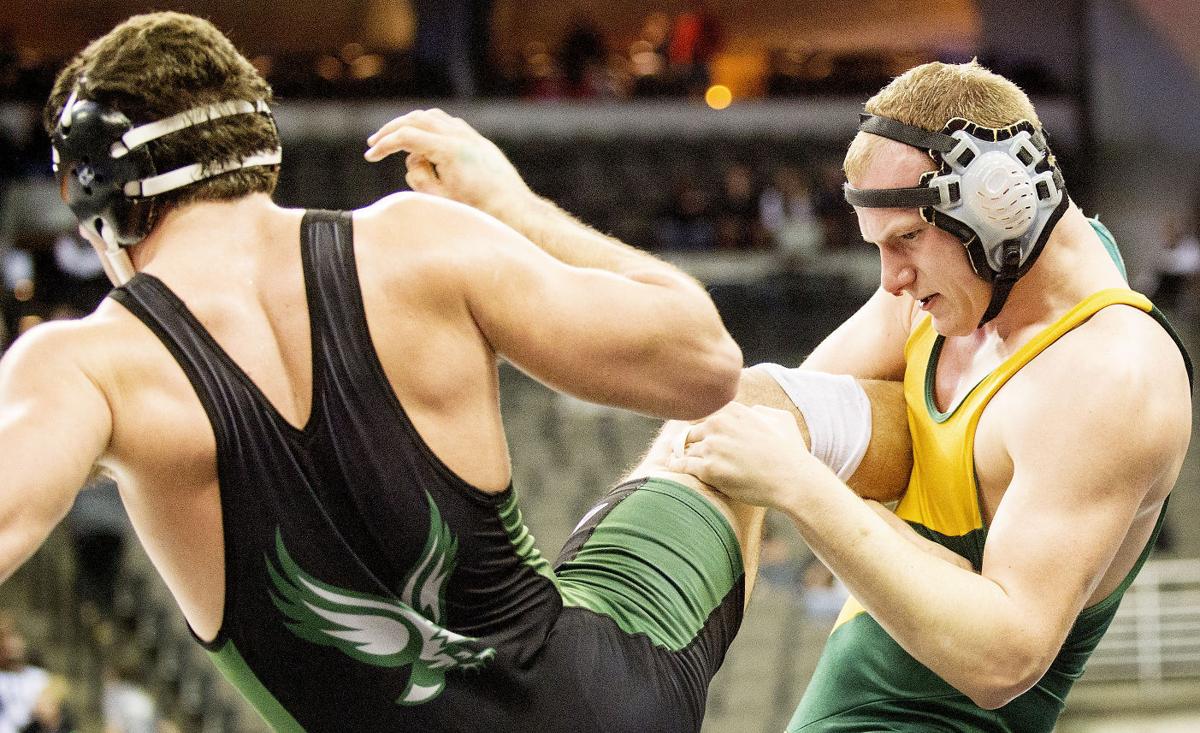 How do high school wrestlers make it to the Nebraska state wrestling tournament?