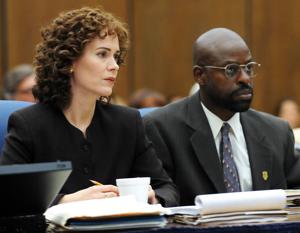 Paulson steals show in 'The People v. O.J. Simpson'