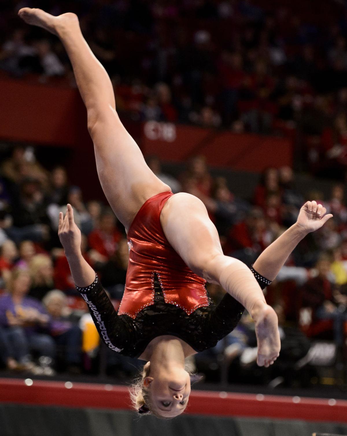 Photos Husker Gymnasts Rally At Ncaa Lincoln Regional Huskers 
