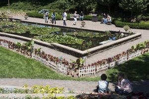 Sunken Gardens celebrates 10th anniversary of renovation
