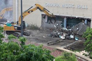 Demolition of Civic Auditorium in Omaha begins after delay